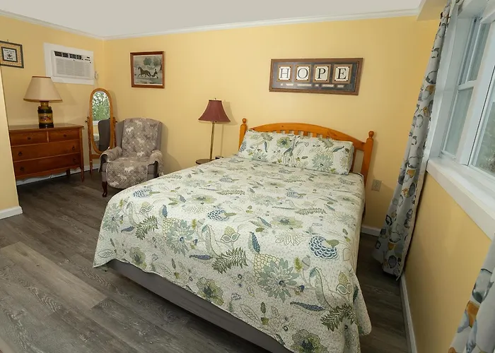 Governor\'S Rock Motel